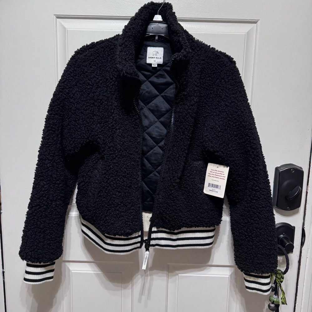 NWT Ivory Ella Black Sherpa/Teddy Jacket